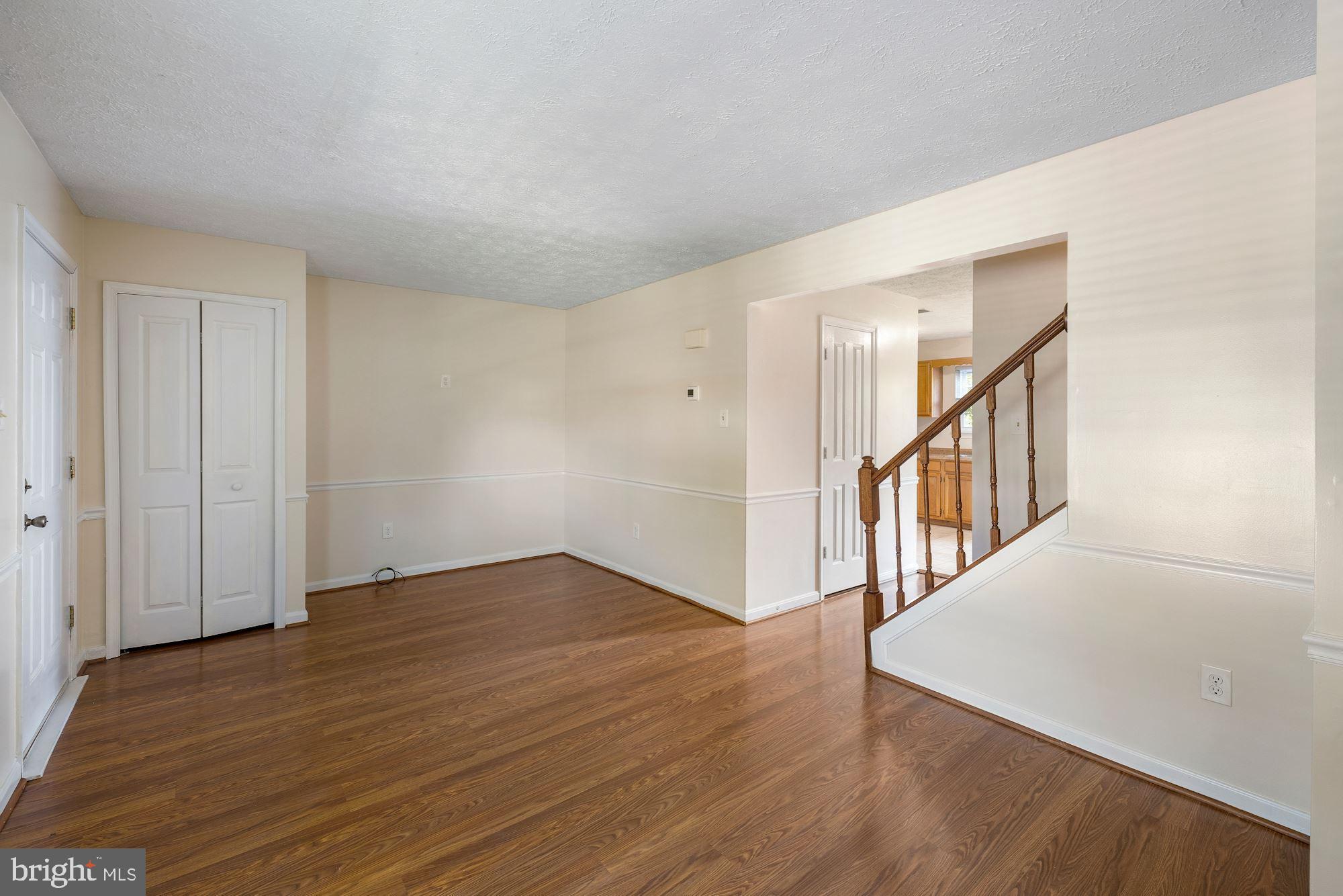 ROBINS GLENN - Residential