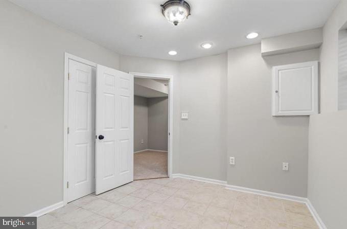 GLYNDON GATE - Residential Lease