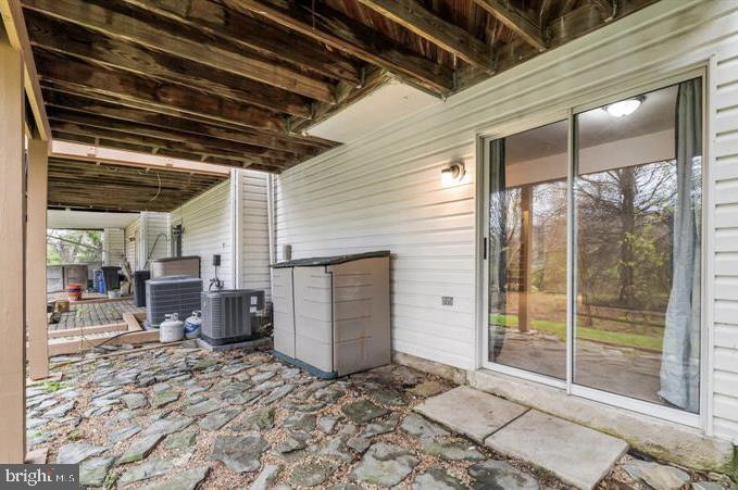 GLYNDON GATE - Residential Lease