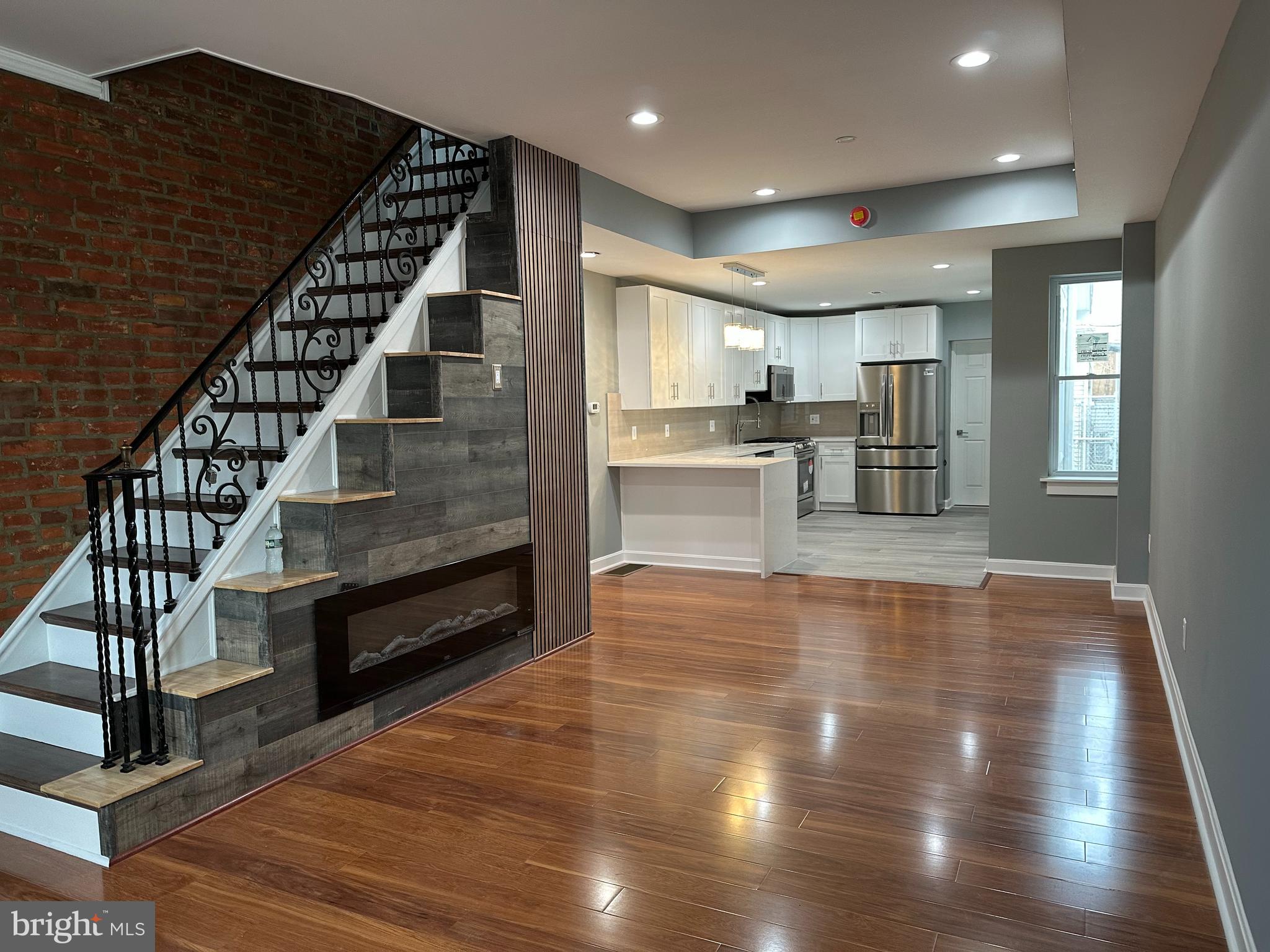 PORT RICHMOND - Residential