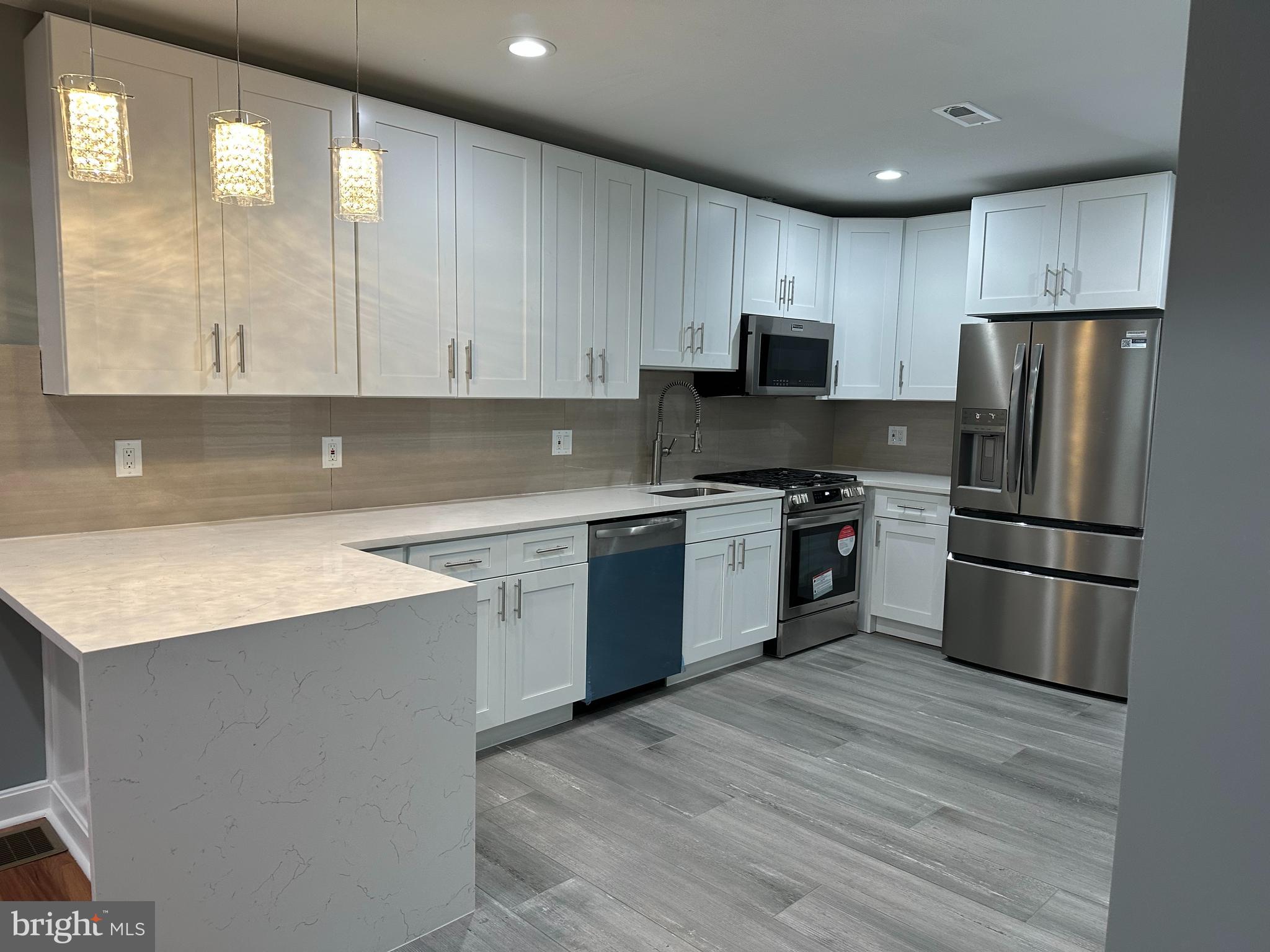 PORT RICHMOND - Residential