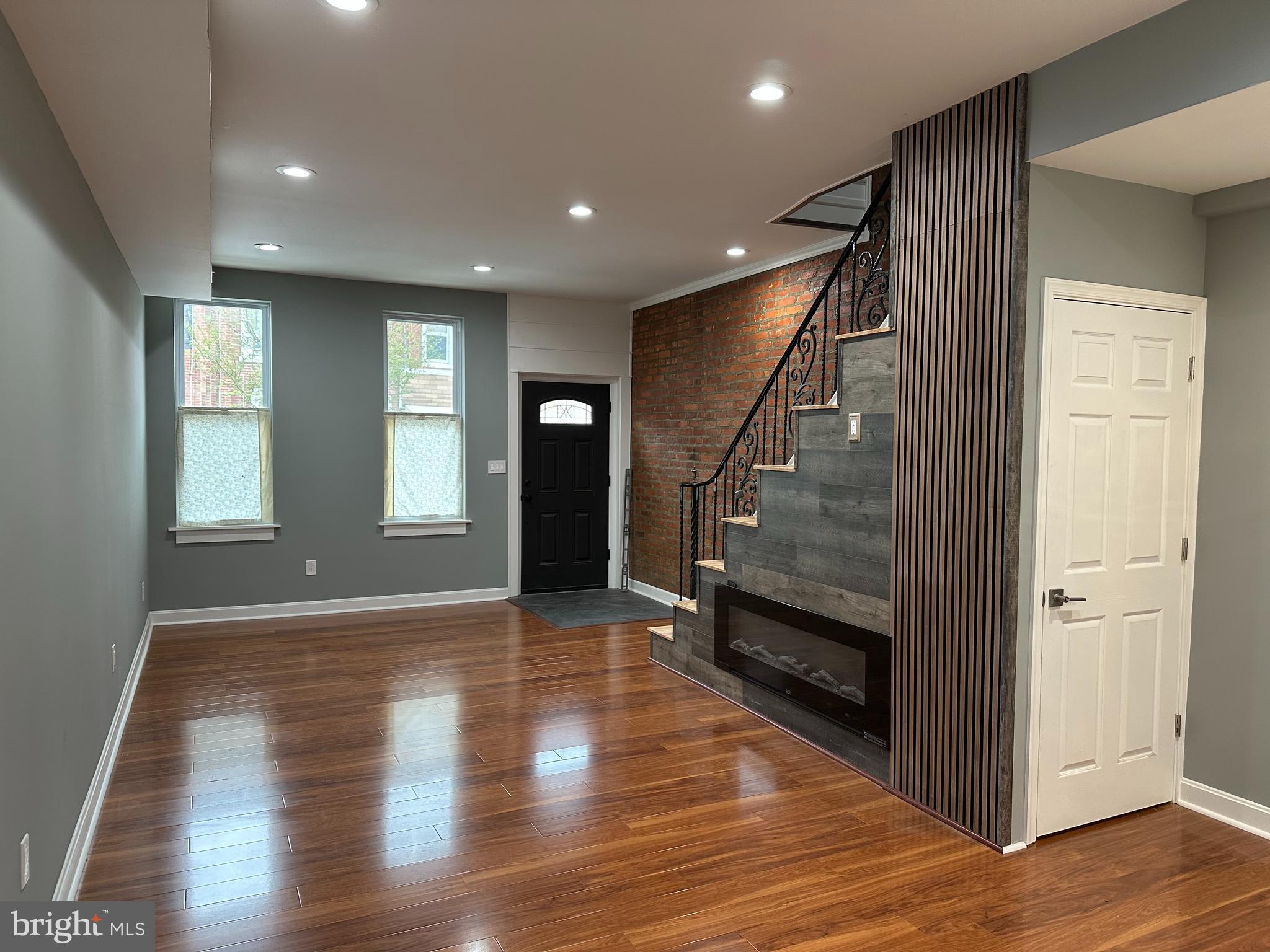 PORT RICHMOND - Residential