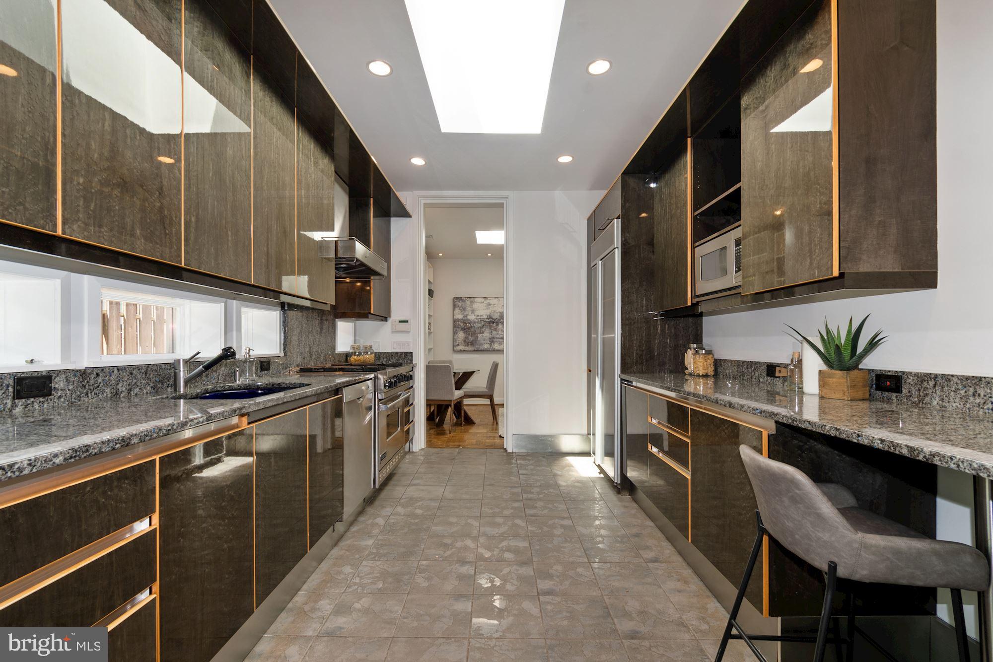 SOMERSET - Residential