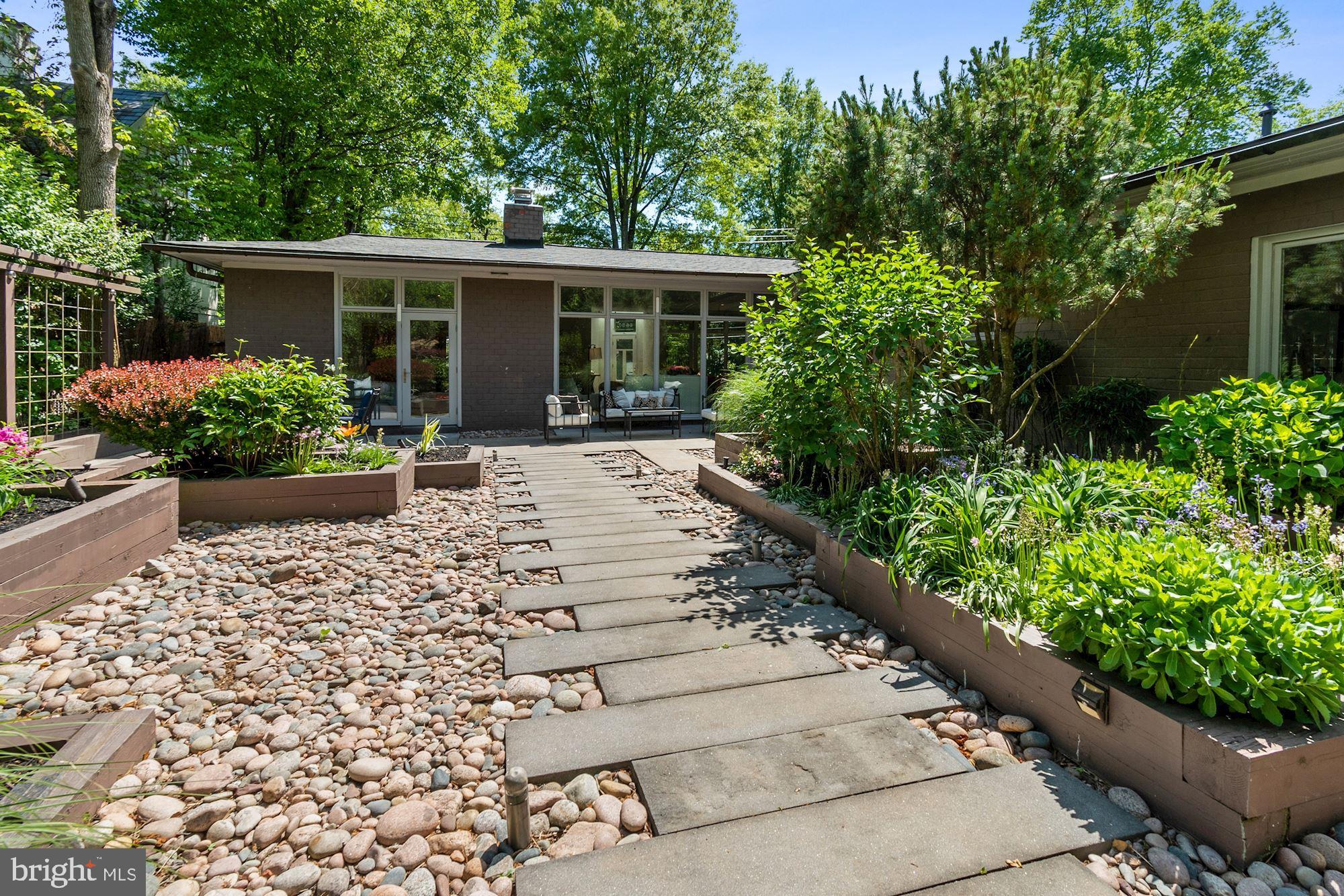 SOMERSET - Residential