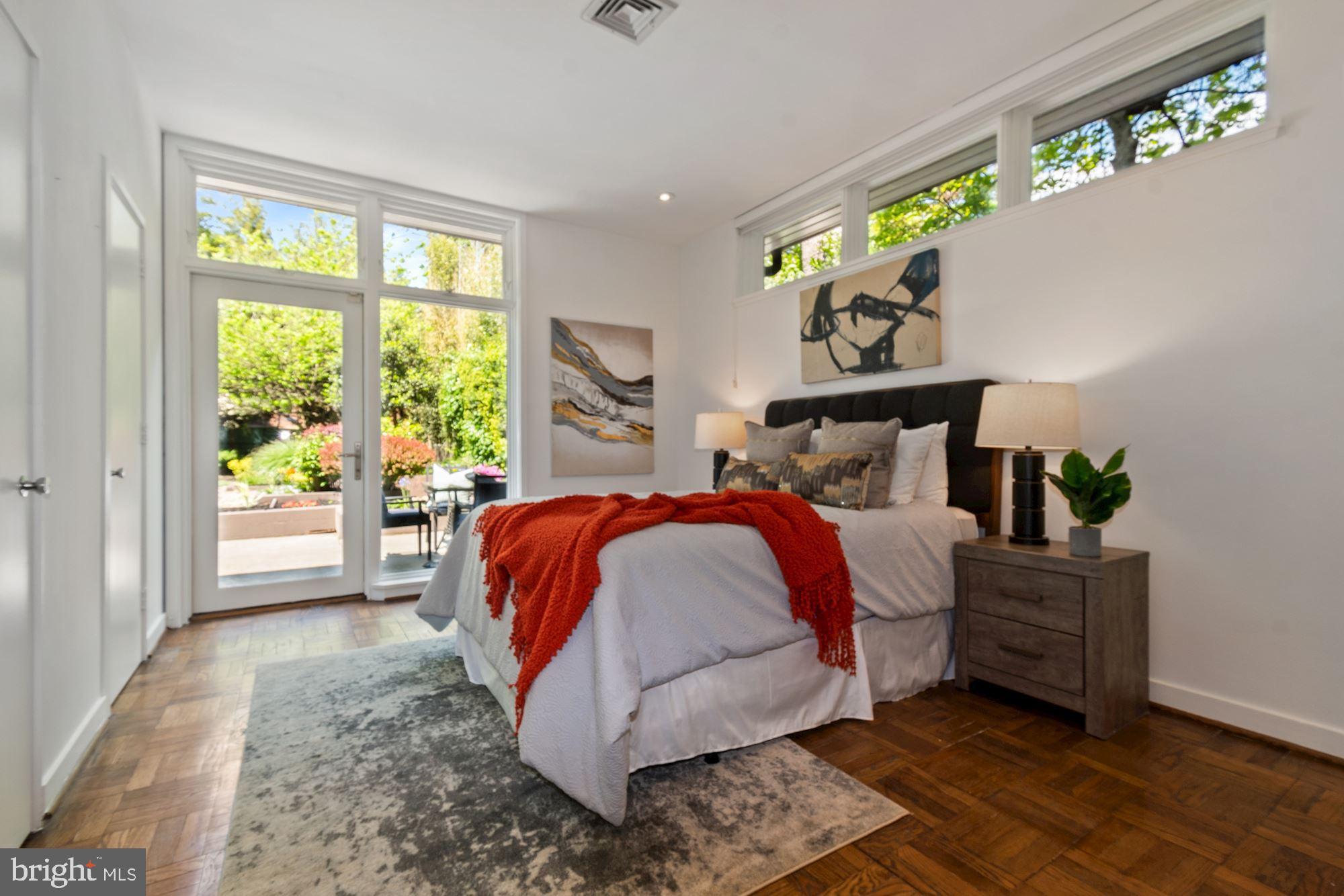 SOMERSET - Residential