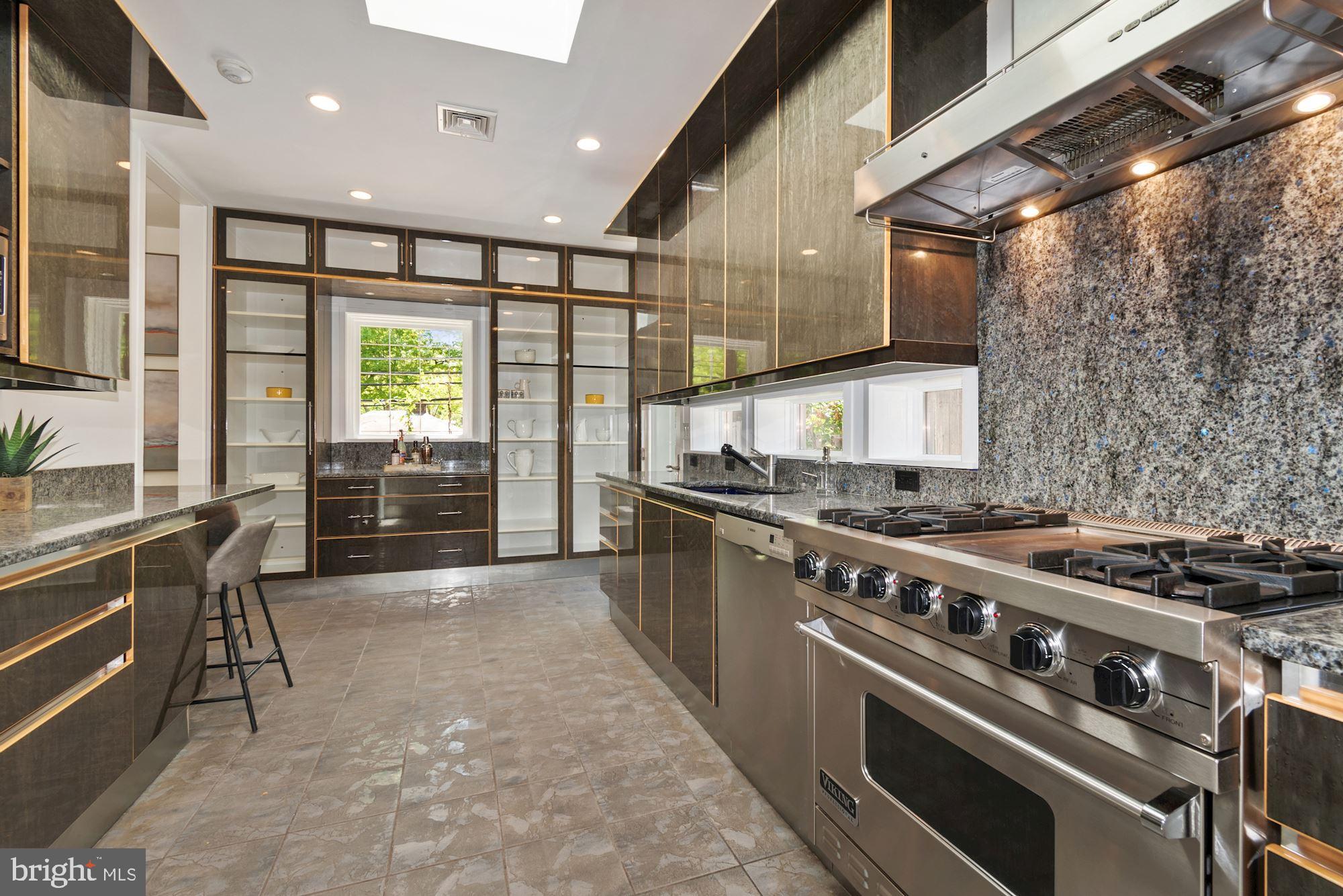 SOMERSET - Residential