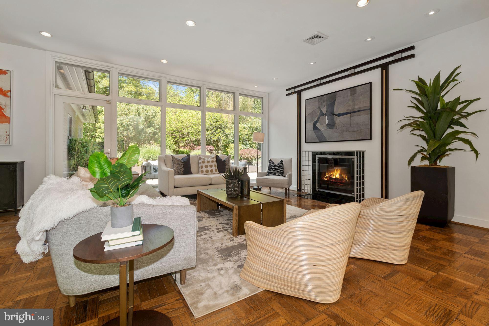 SOMERSET - Residential