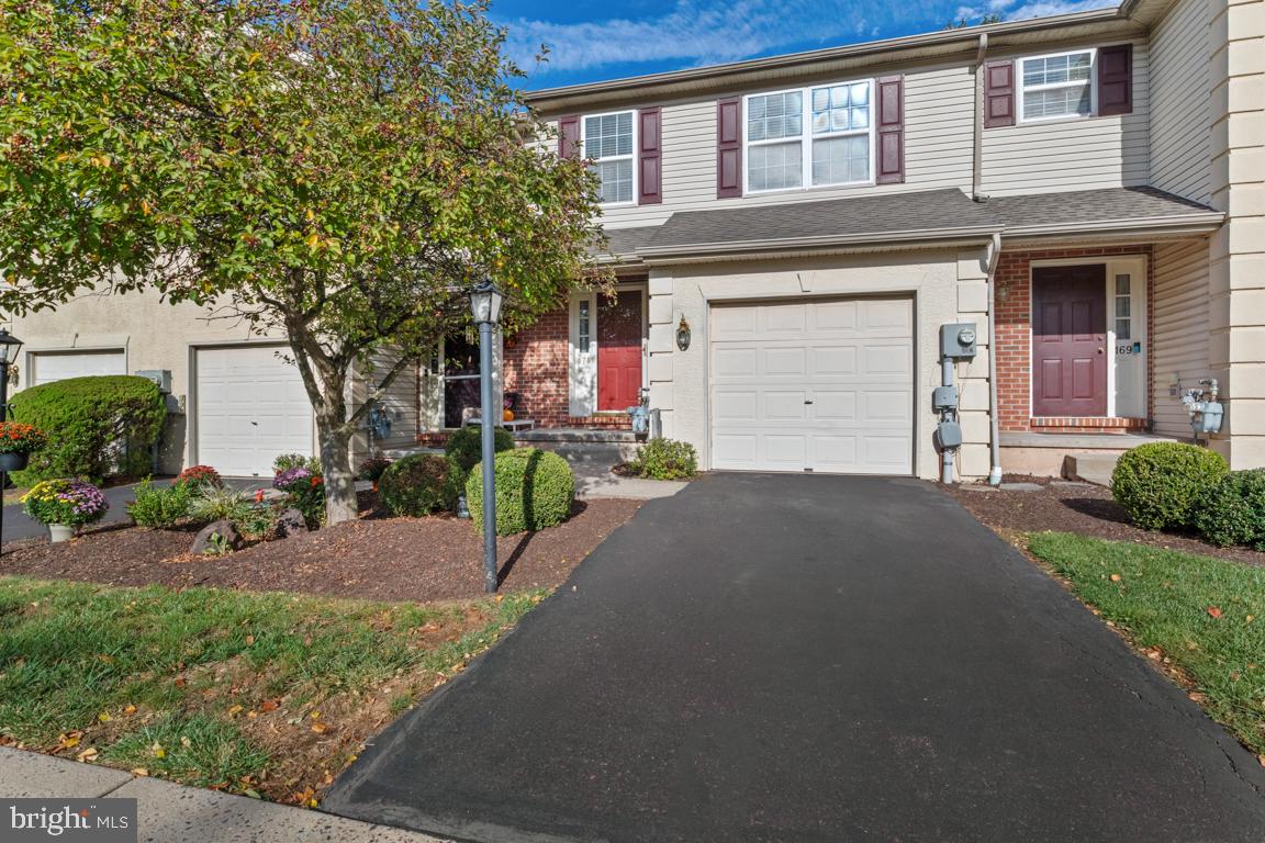 171 VERNON COURT