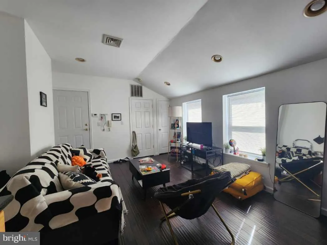 Philadelphia, Pennsylvania 19130, United States, 1 Bedroom Bedrooms, ,1 BathroomBathrooms,Residential,Active,139346