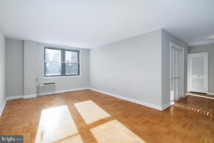 ART MUSEUM AREA - Residential Lease