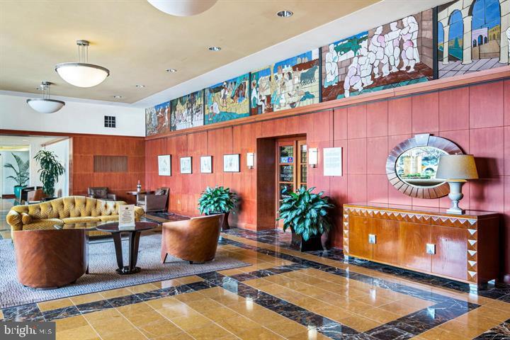 ART MUSEUM AREA - Residential Lease