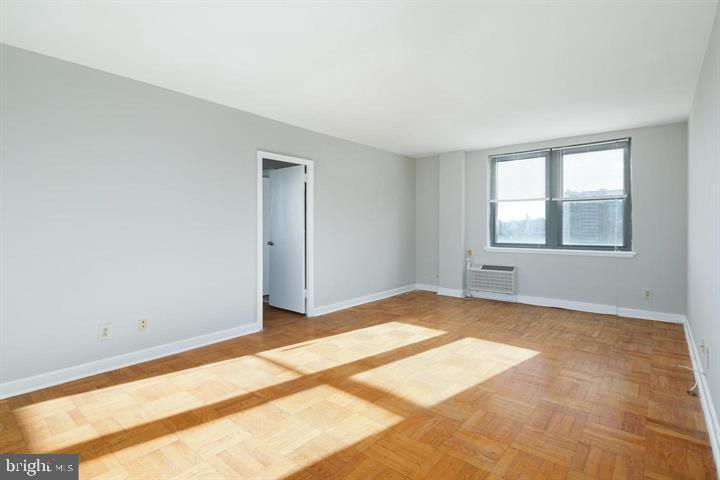 ART MUSEUM AREA - Residential Lease