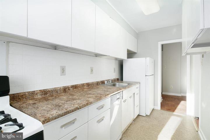 ART MUSEUM AREA - Residential Lease