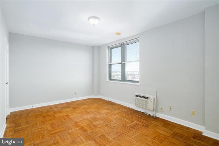 ART MUSEUM AREA - Residential Lease