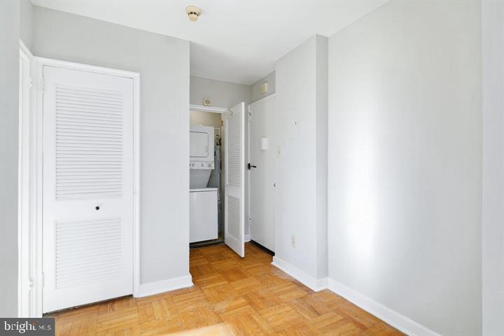 ART MUSEUM AREA - Residential Lease