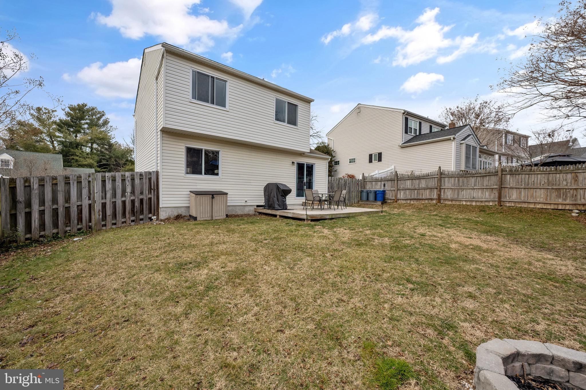 VILLAGE OF HICKORY HOLLOW - Residential