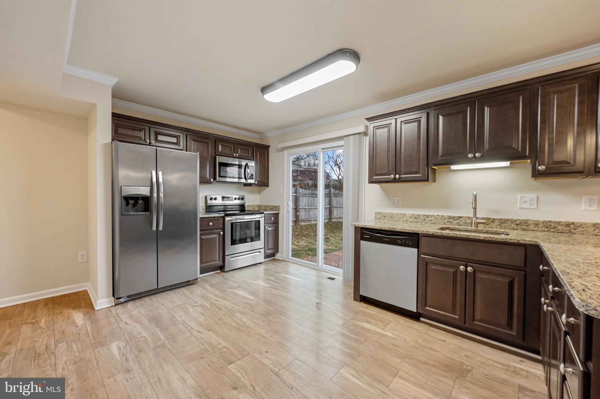 VILLAGE OF HICKORY HOLLOW - Residential