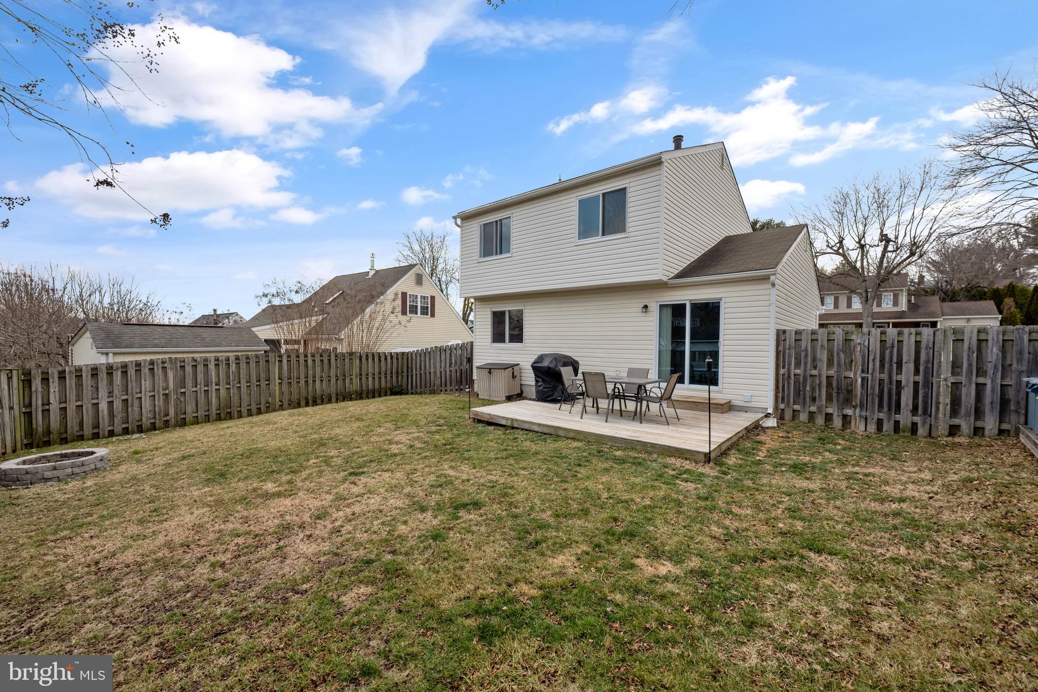 VILLAGE OF HICKORY HOLLOW - Residential