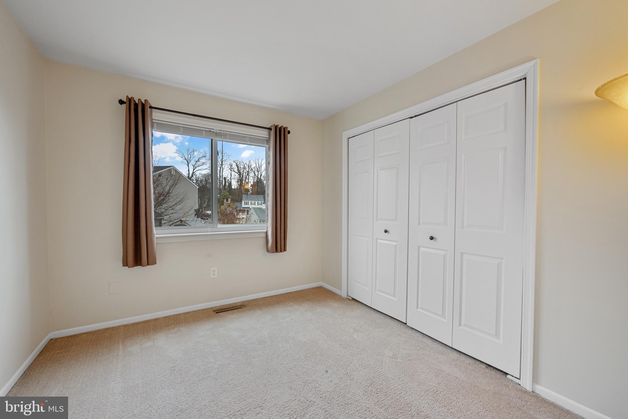 VILLAGE OF HICKORY HOLLOW - Residential