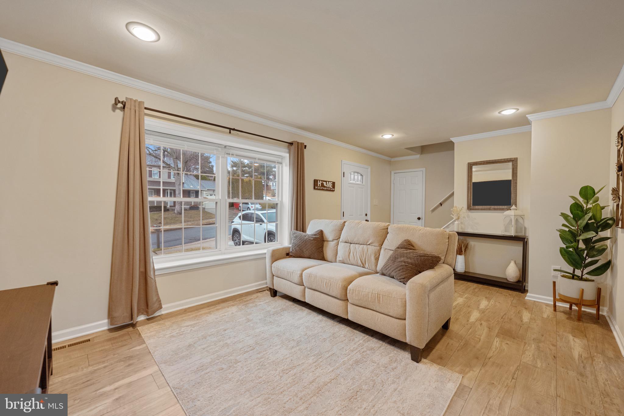 VILLAGE OF HICKORY HOLLOW - Residential