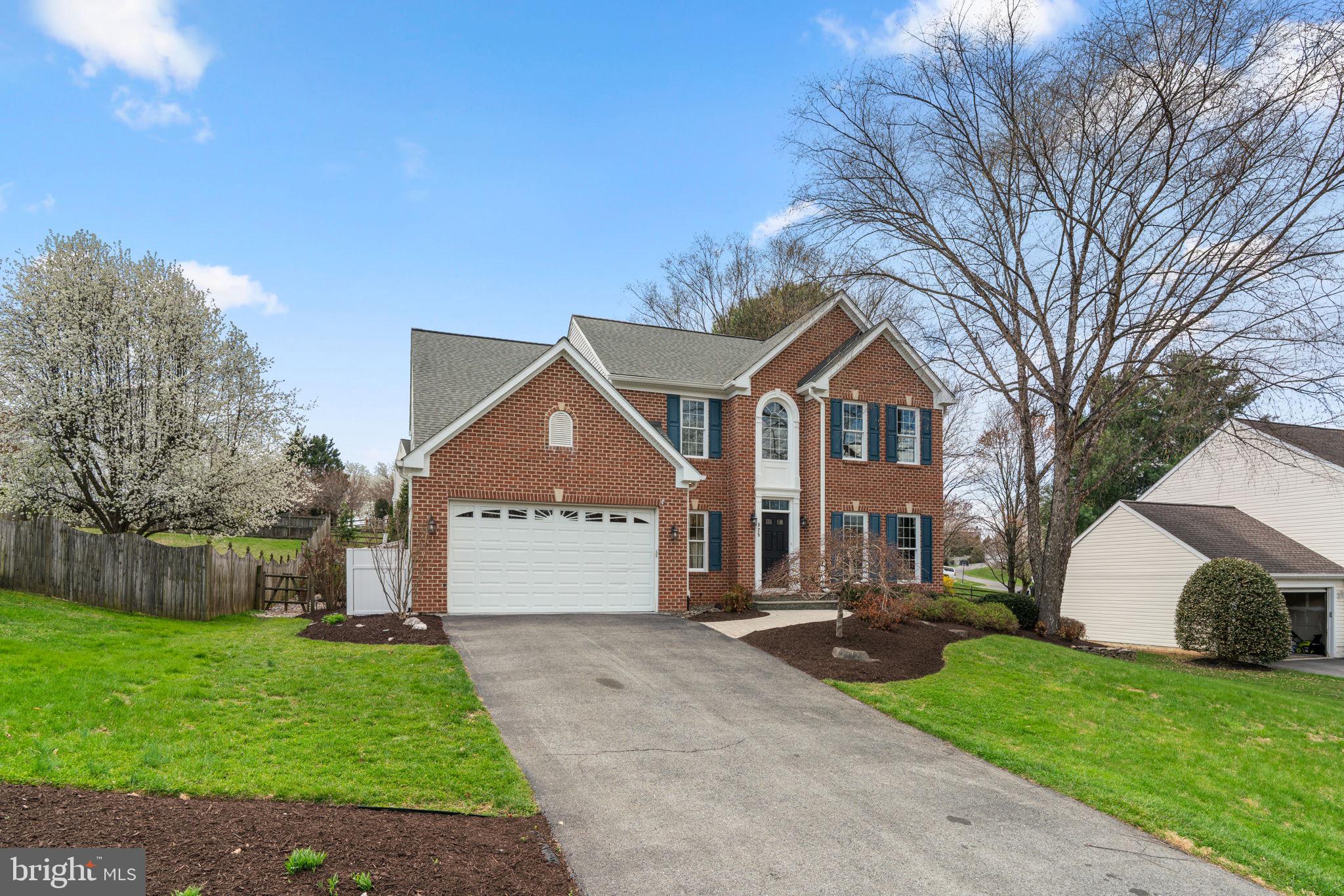 EDGEWOOD - Residential