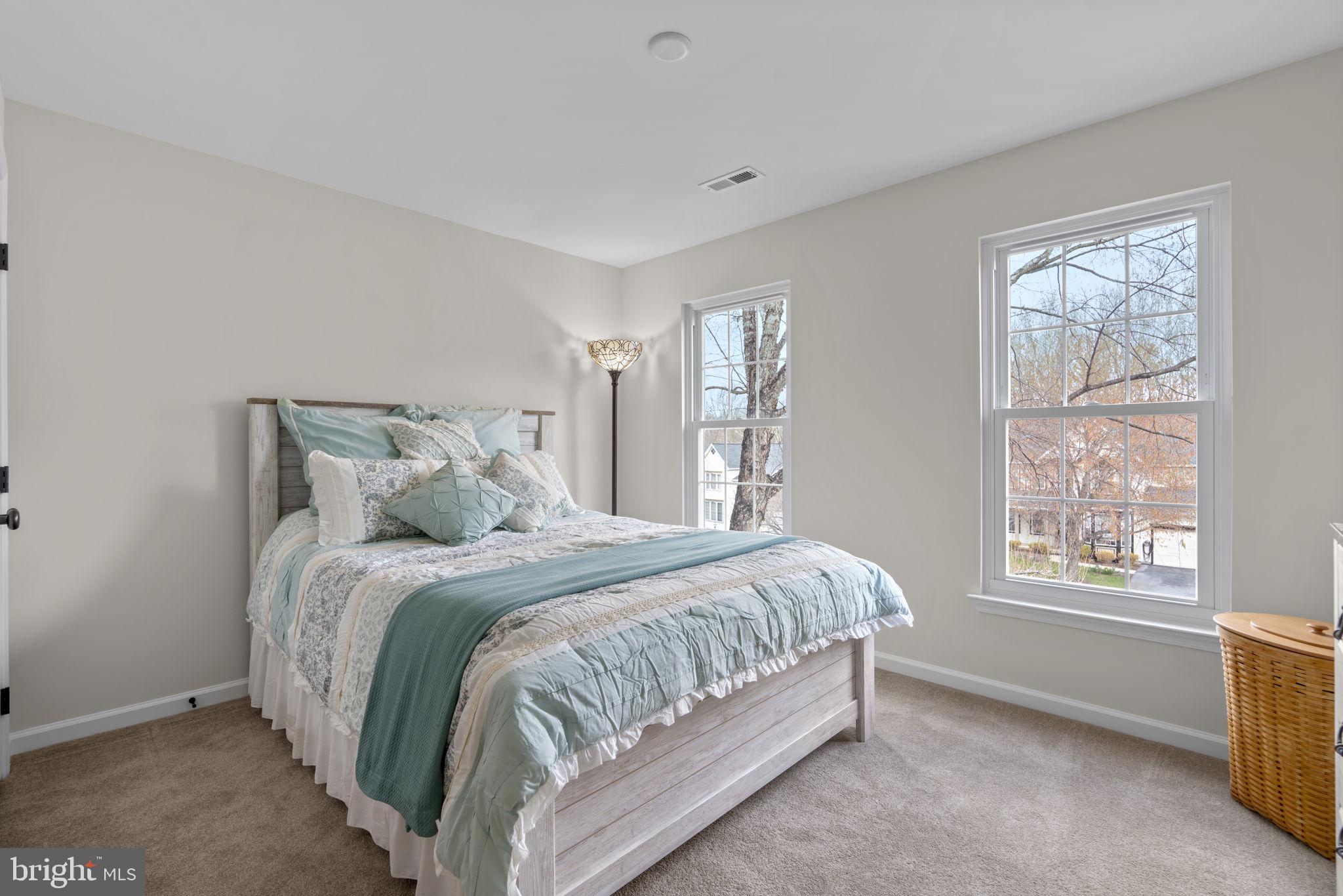 EDGEWOOD - Residential