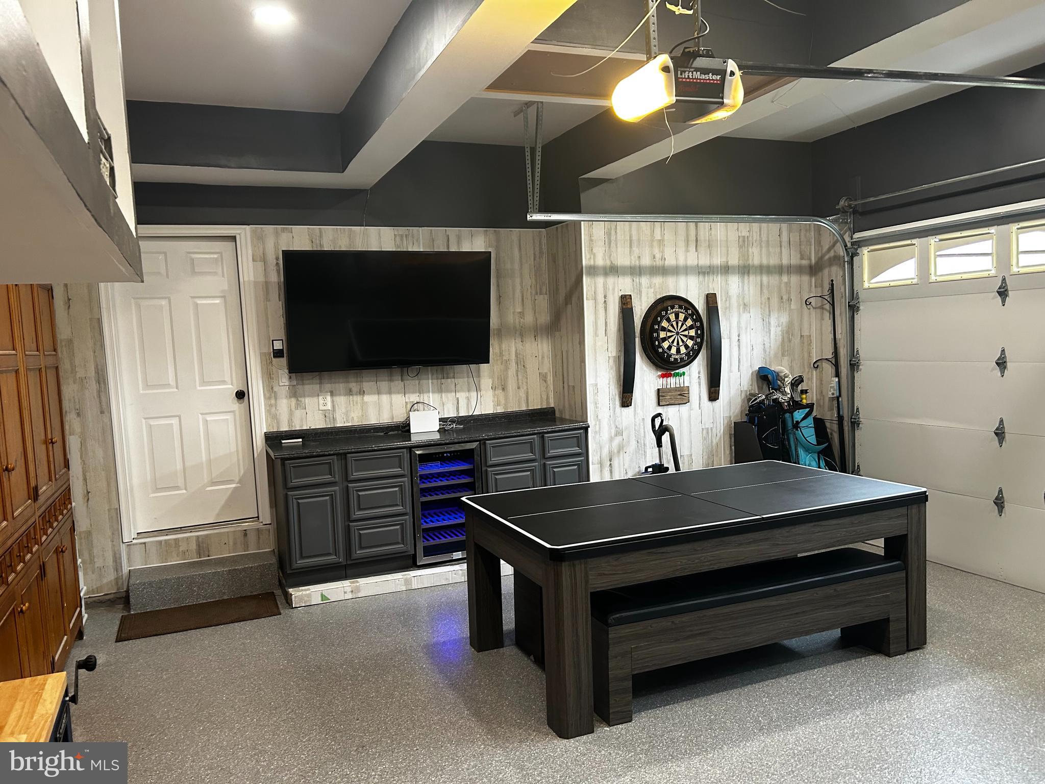 EDGEWOOD - Residential