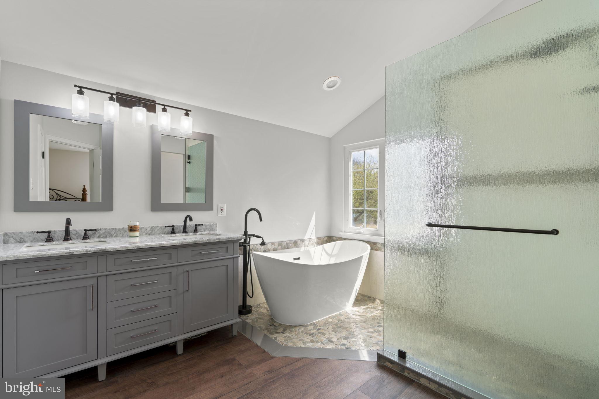 EDGEWOOD - Residential