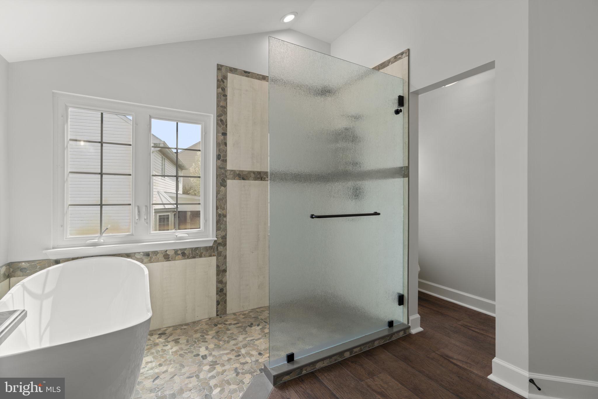 EDGEWOOD - Residential