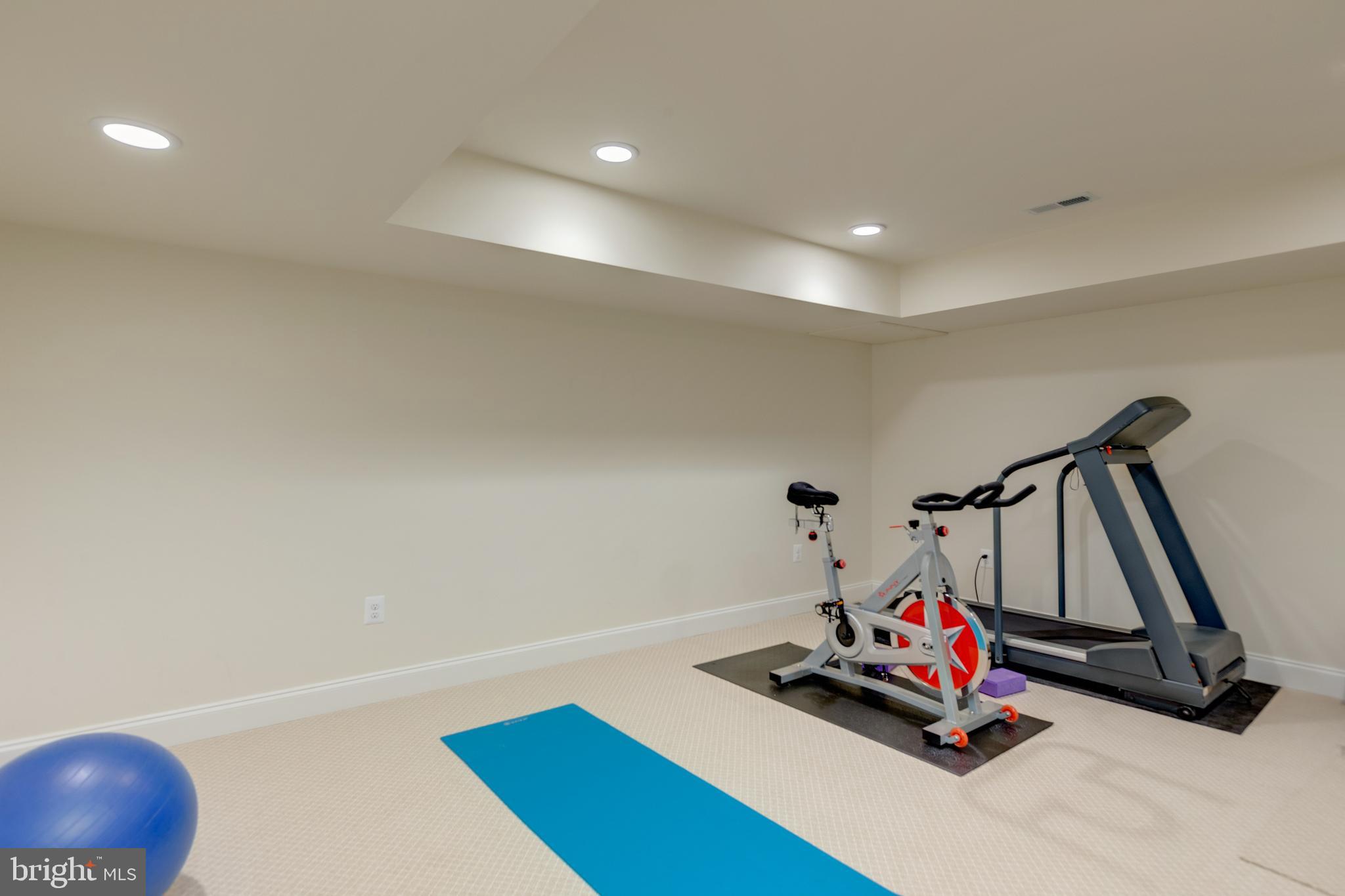 DEVILLE ESTATES - Residential