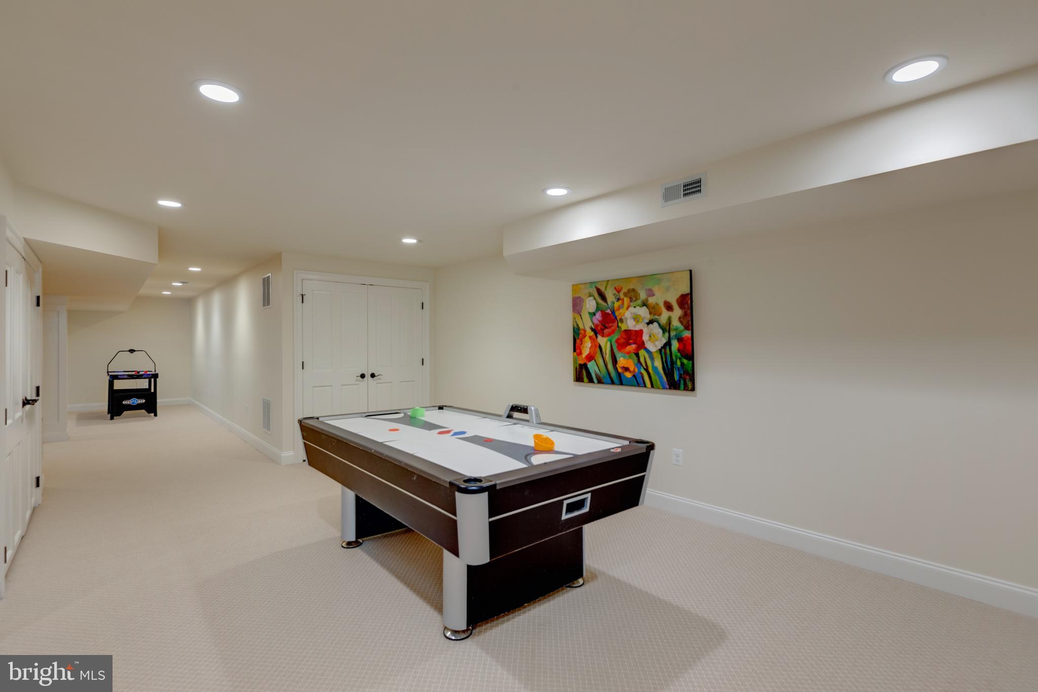 DEVILLE ESTATES - Residential