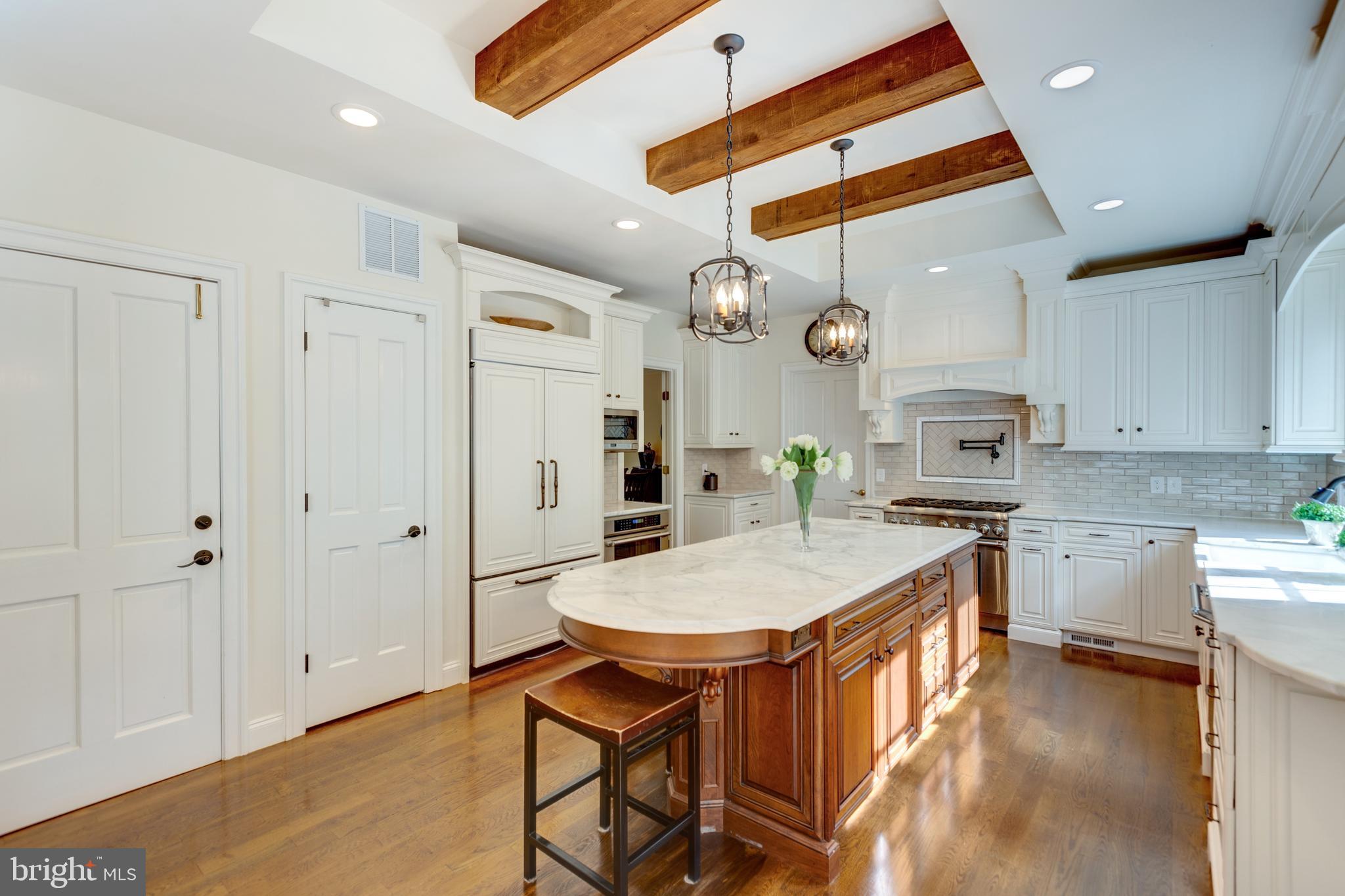 DEVILLE ESTATES - Residential