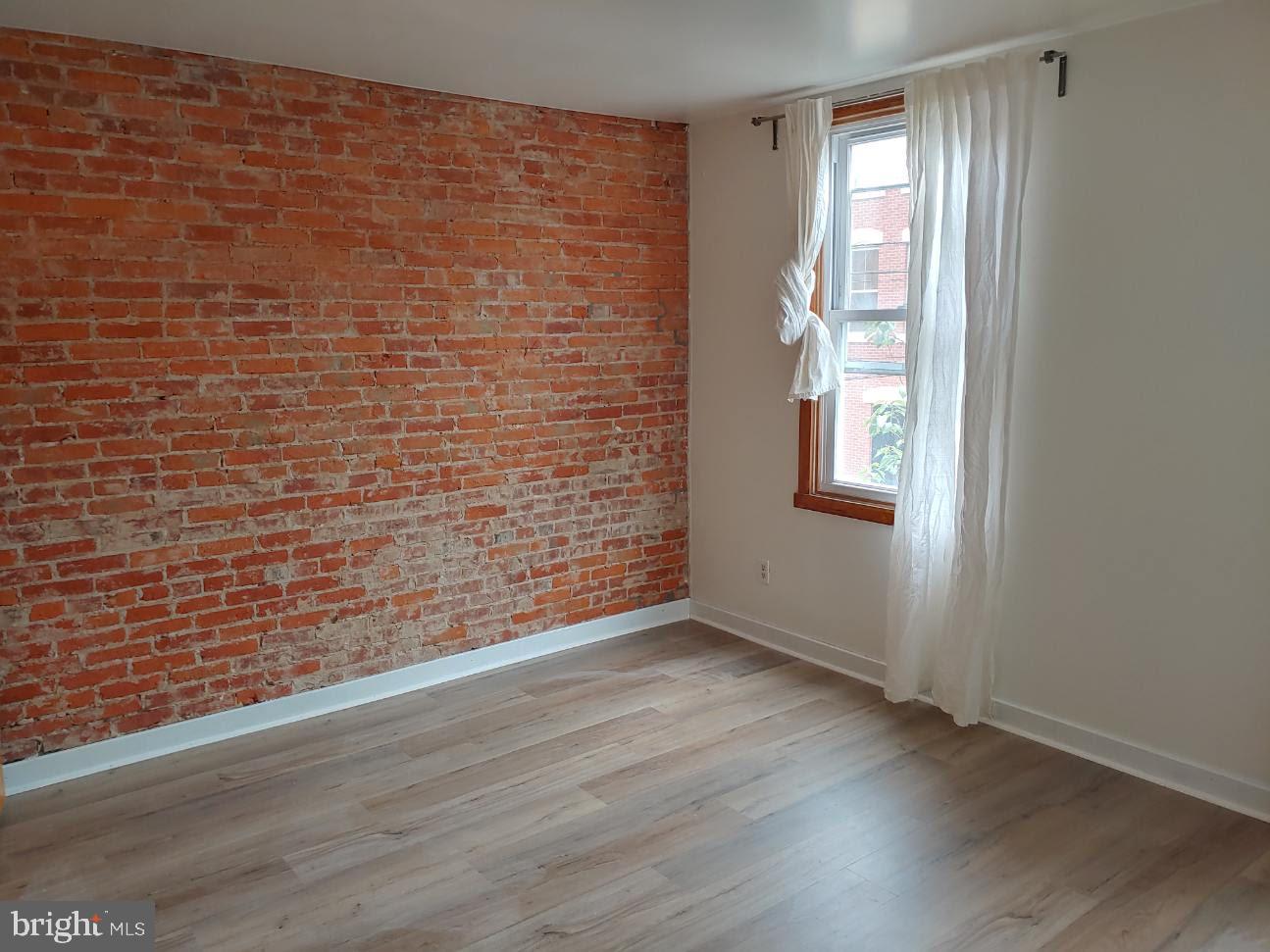 DICKINSON NARROWS - Residential Lease