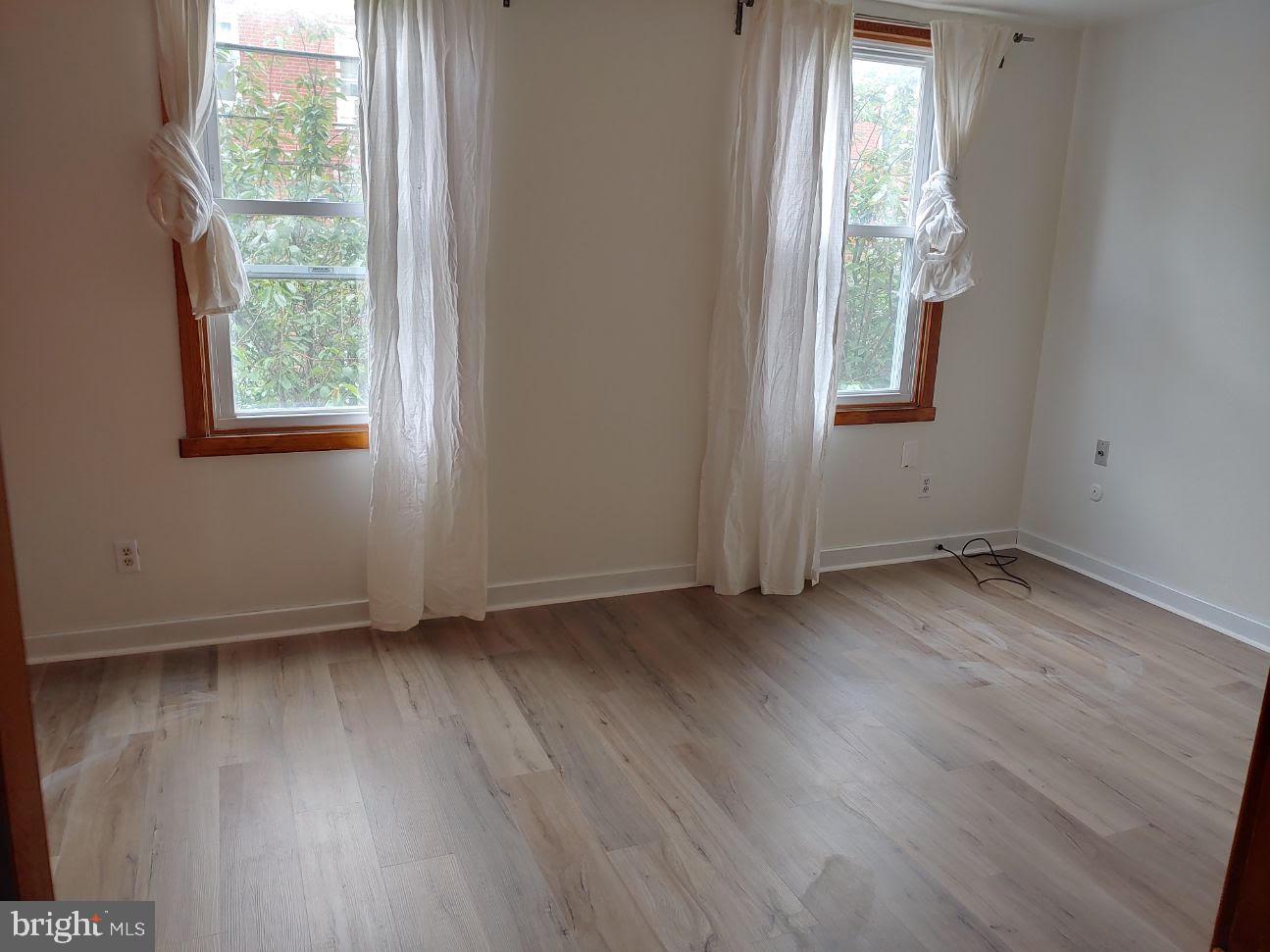 DICKINSON NARROWS - Residential Lease