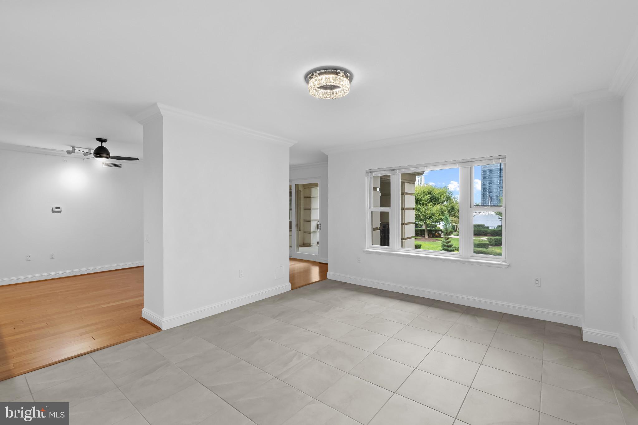 THE RITZ-CARLTON RESIDENCES - Residential Lease