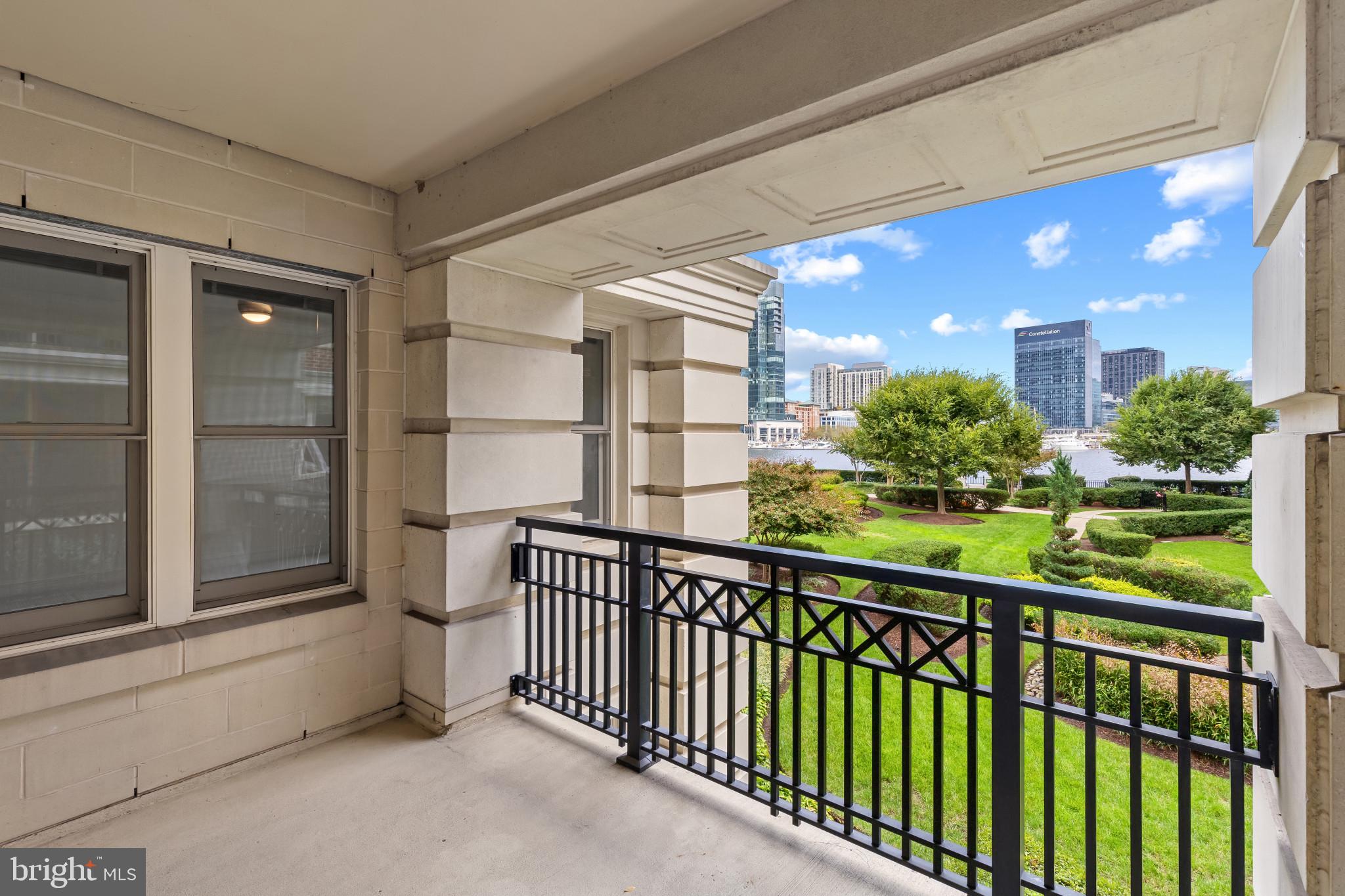 THE RITZ-CARLTON RESIDENCES - Residential Lease