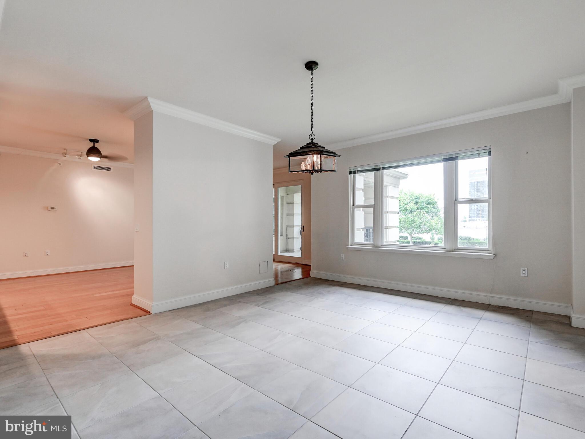 THE RITZ-CARLTON RESIDENCES - Residential Lease