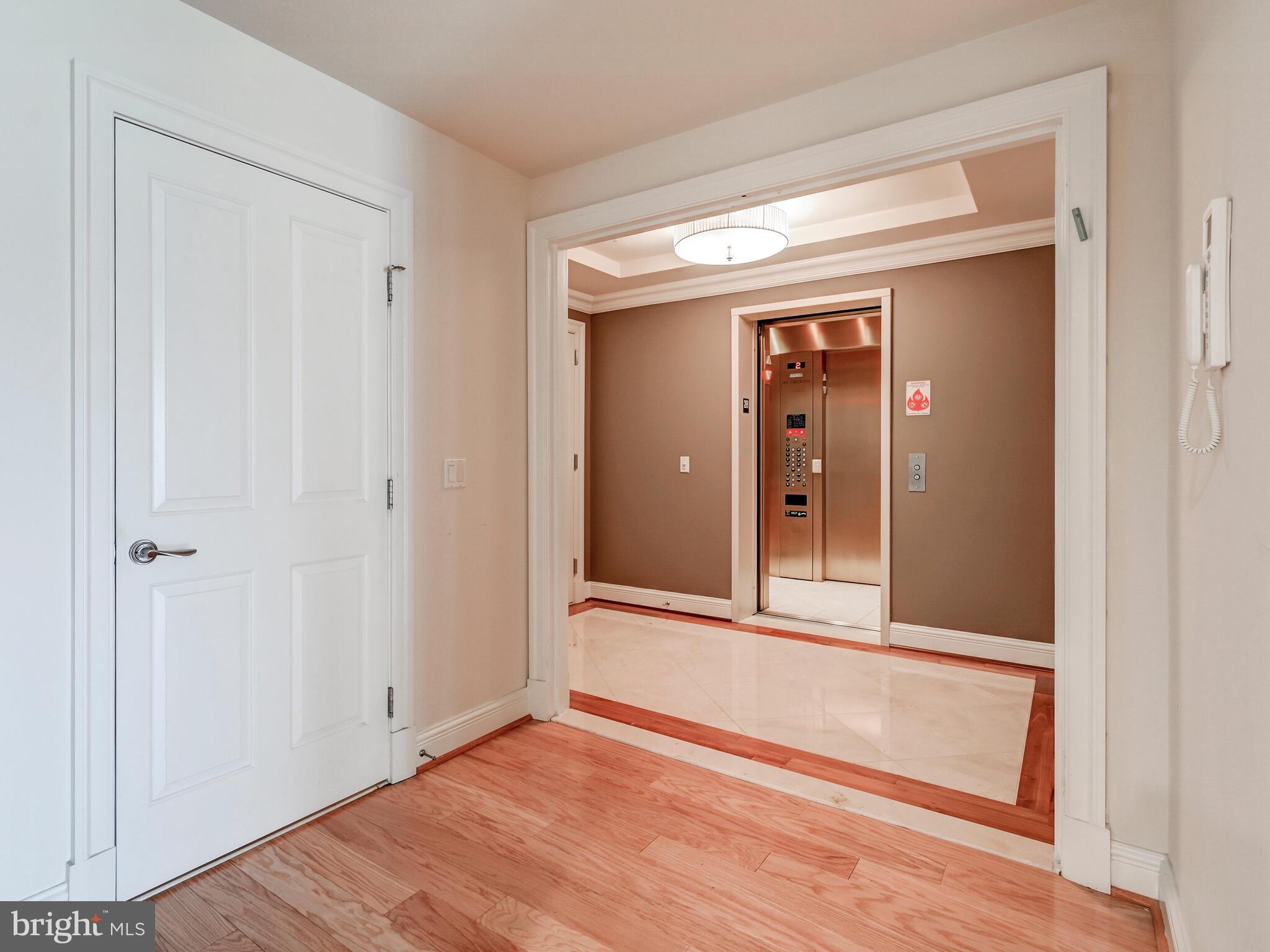 THE RITZ-CARLTON RESIDENCES - Residential Lease