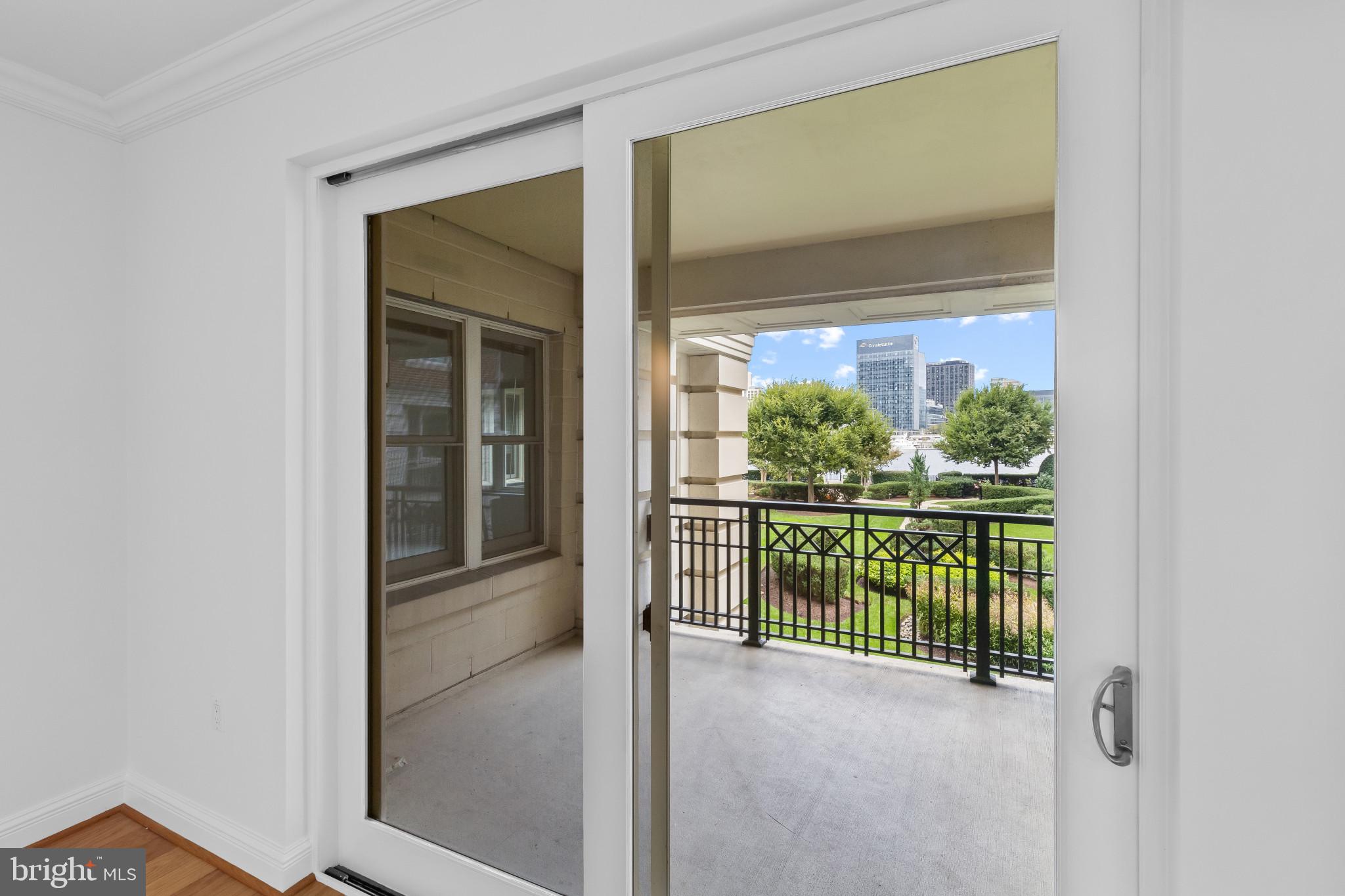 THE RITZ-CARLTON RESIDENCES - Residential Lease