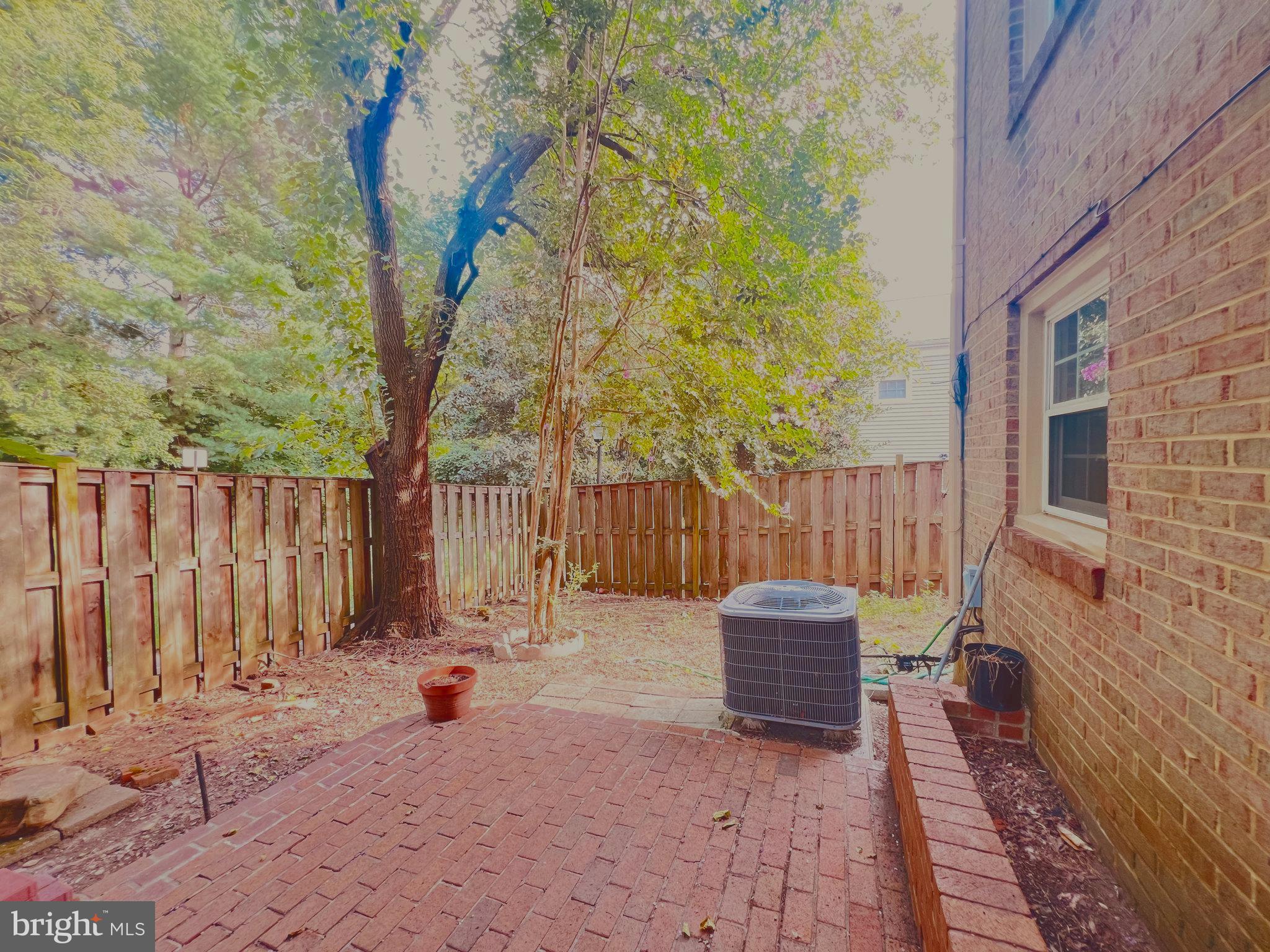 MT VERNON SQUARE - Residential Lease