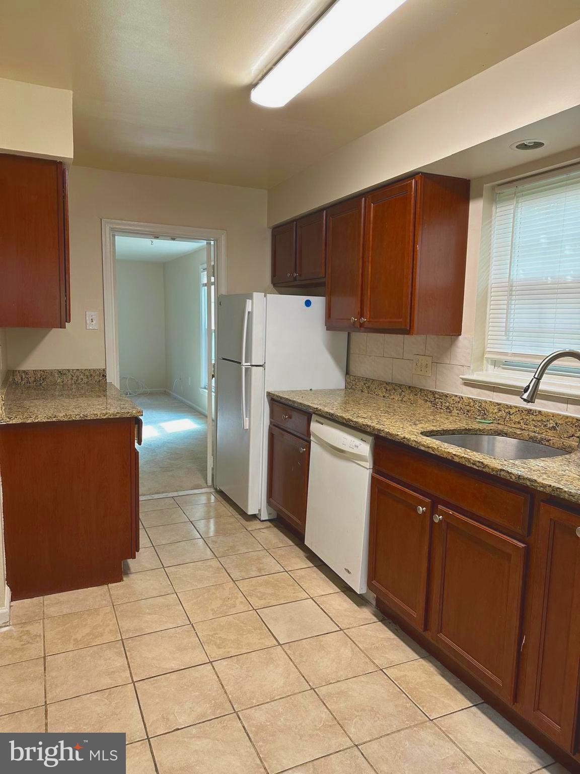 MT VERNON SQUARE - Residential Lease