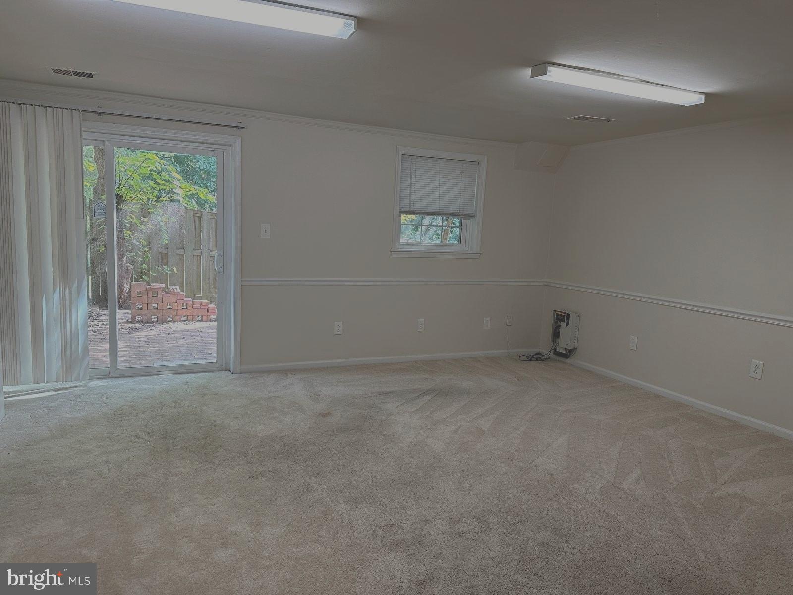 MT VERNON SQUARE - Residential Lease