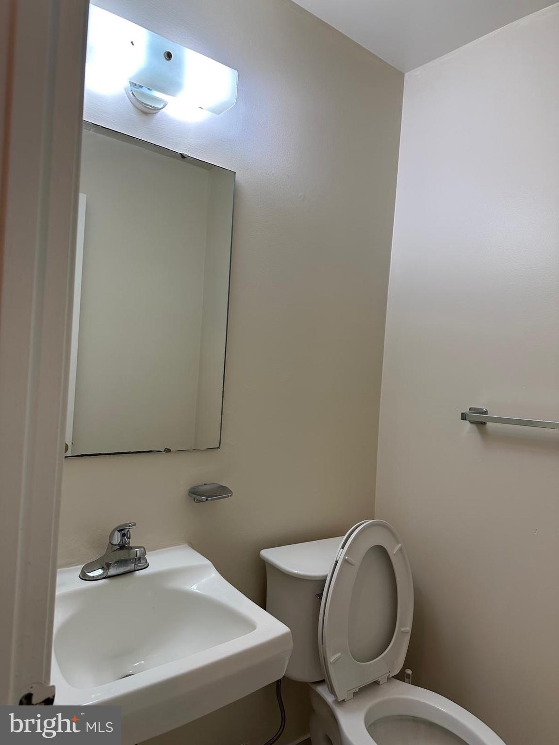 MT VERNON SQUARE - Residential Lease