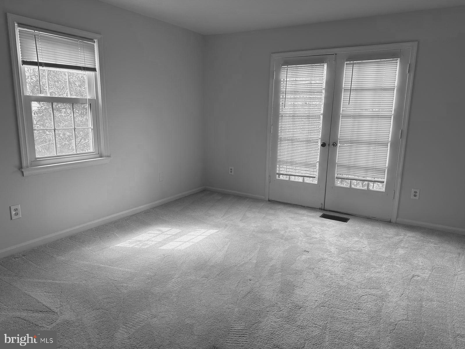 MT VERNON SQUARE - Residential Lease