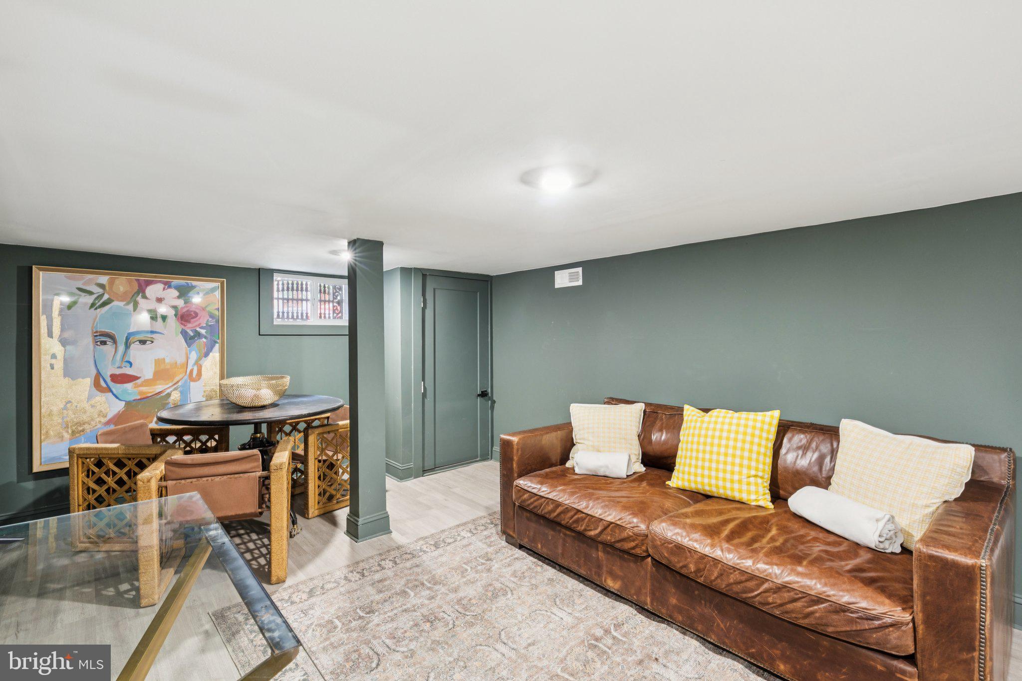 ART MUSEUM AREA - Residential