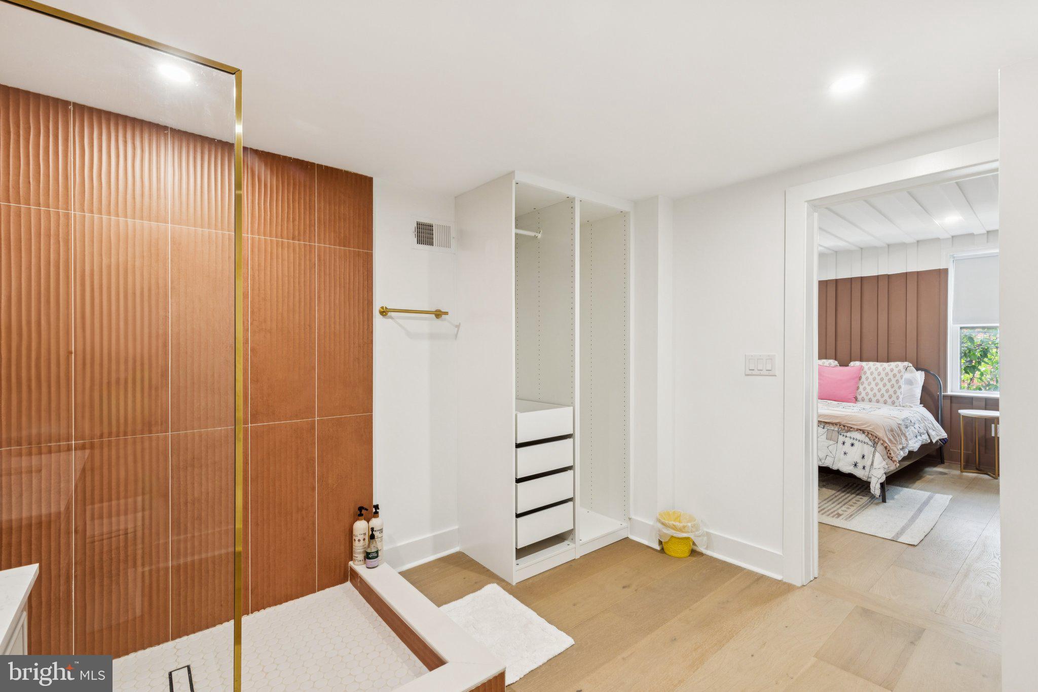 ART MUSEUM AREA - Residential