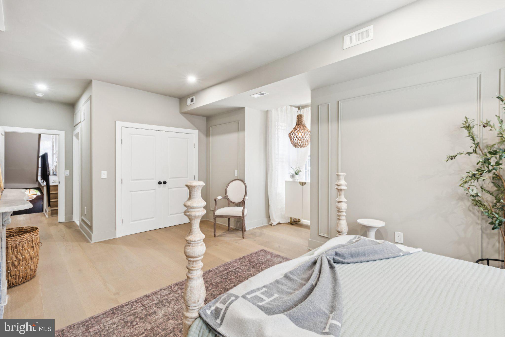 ART MUSEUM AREA - Residential