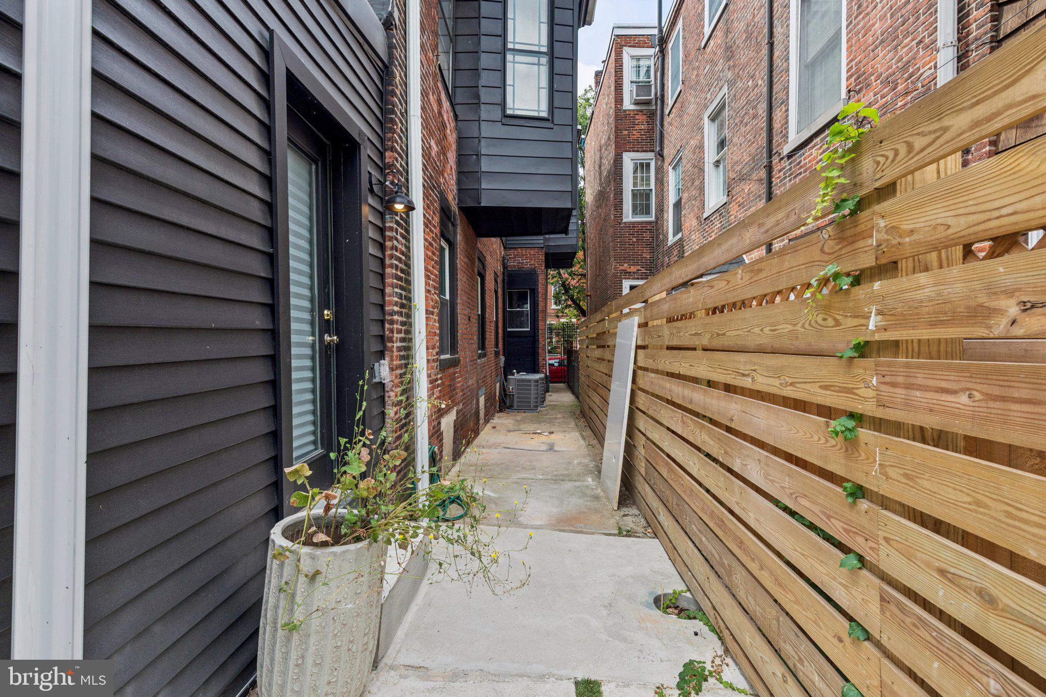 ART MUSEUM AREA - Residential