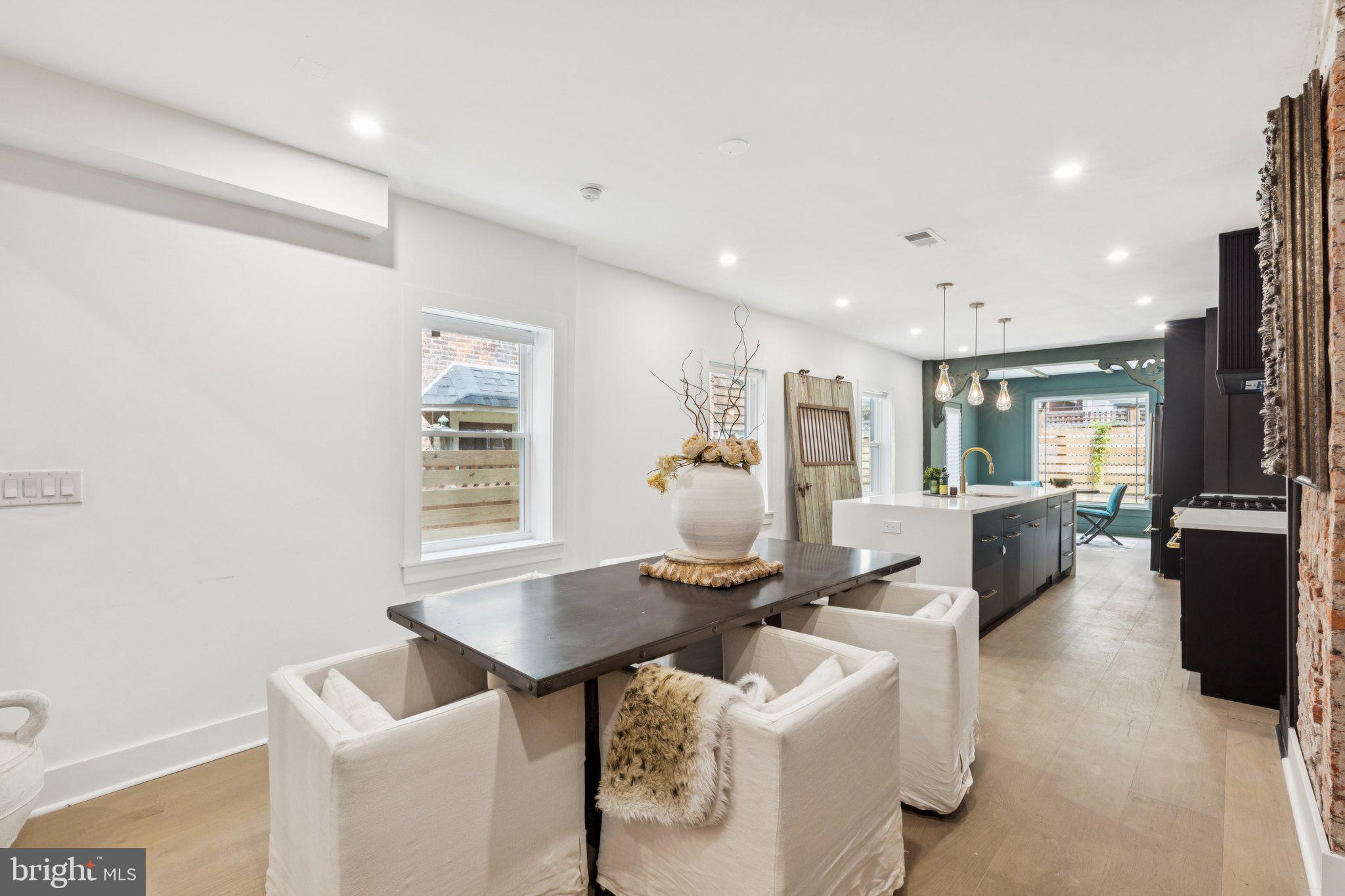 ART MUSEUM AREA - Residential