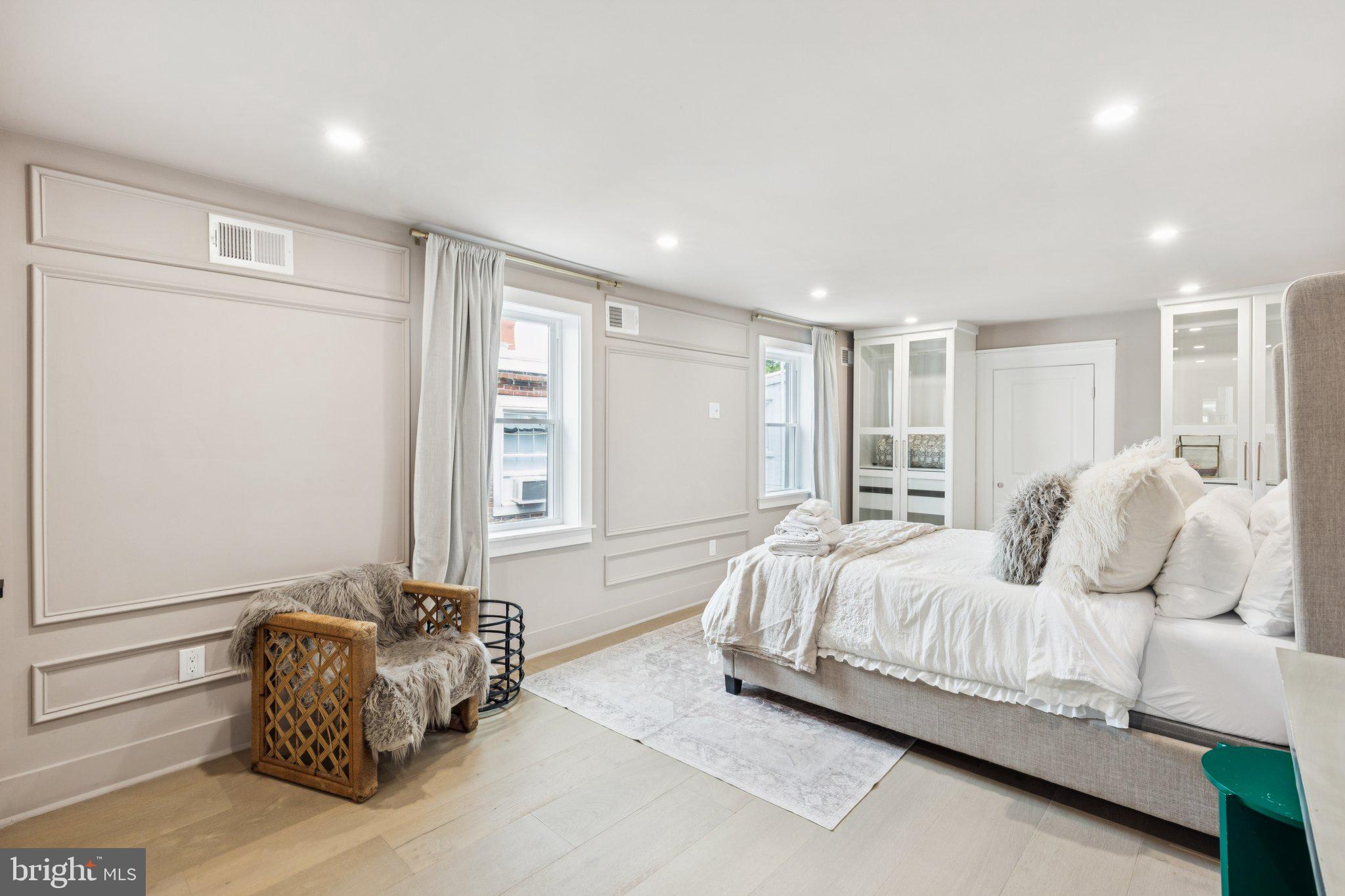 ART MUSEUM AREA - Residential